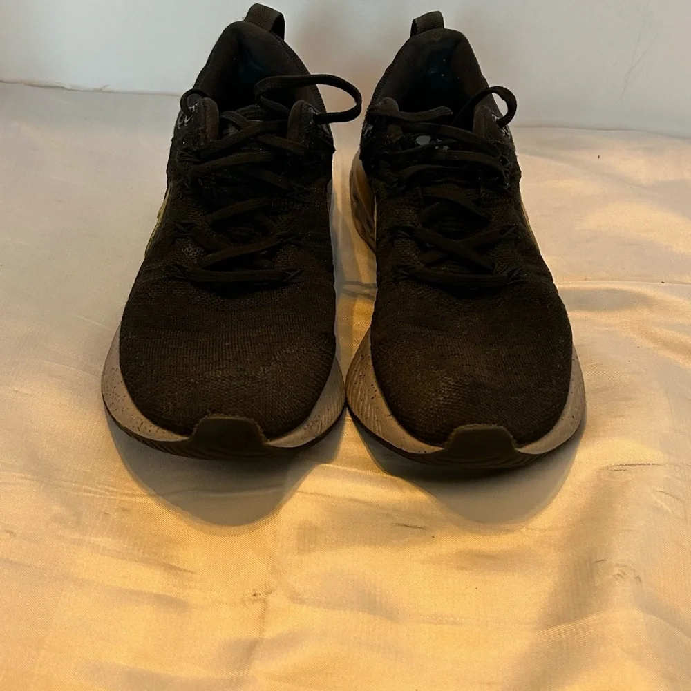 Nike React Infinite Run Flyknit Athletic Shoe Womens‎ Size 8 CT2423-009 Black